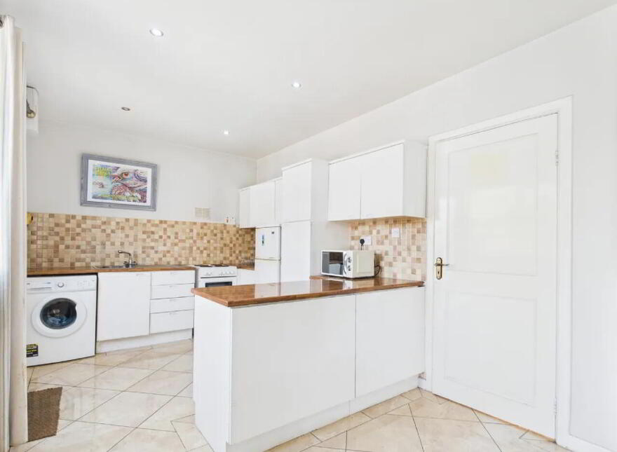 18 Willowmere Drive, Thurles, E41N8X9