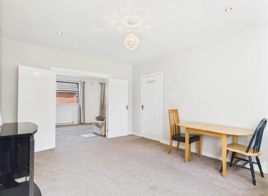 18 Willowmere Drive, Thurles, E41N8X9
