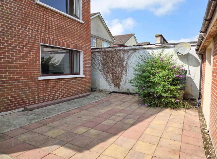 18 Willowmere Drive, Thurles, E41N8X9