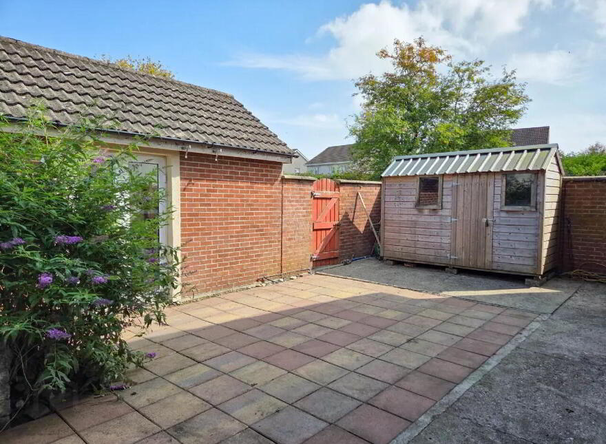 18 Willowmere Drive, Thurles, E41N8X9