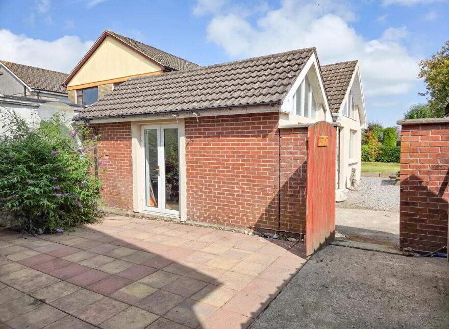 18 Willowmere Drive, Thurles, E41N8X9