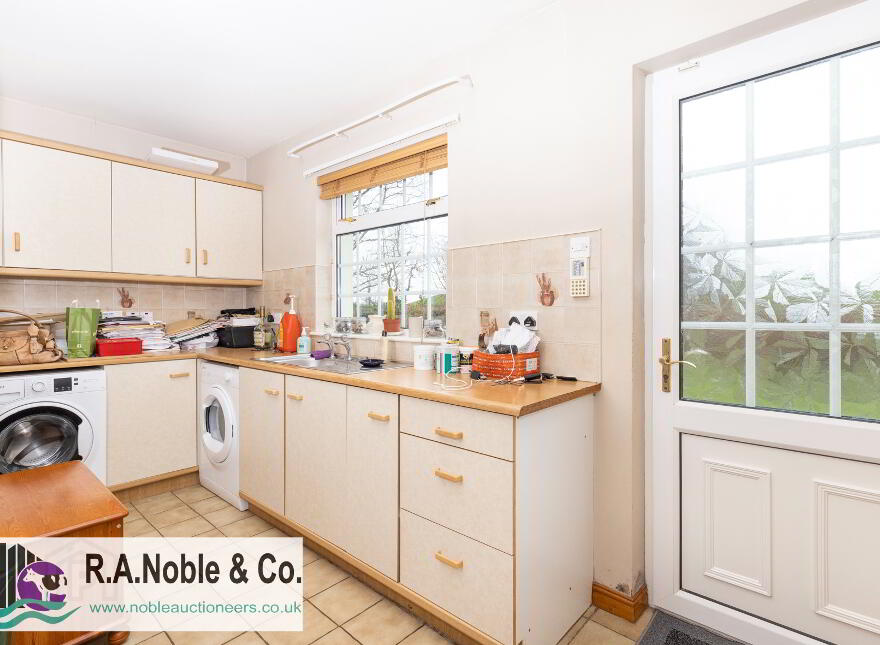 100 Edergoole Road, Fintona, BT78 2NG