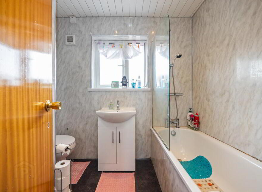 16 Knocknagoney Road, Belfast, BT4 2PW