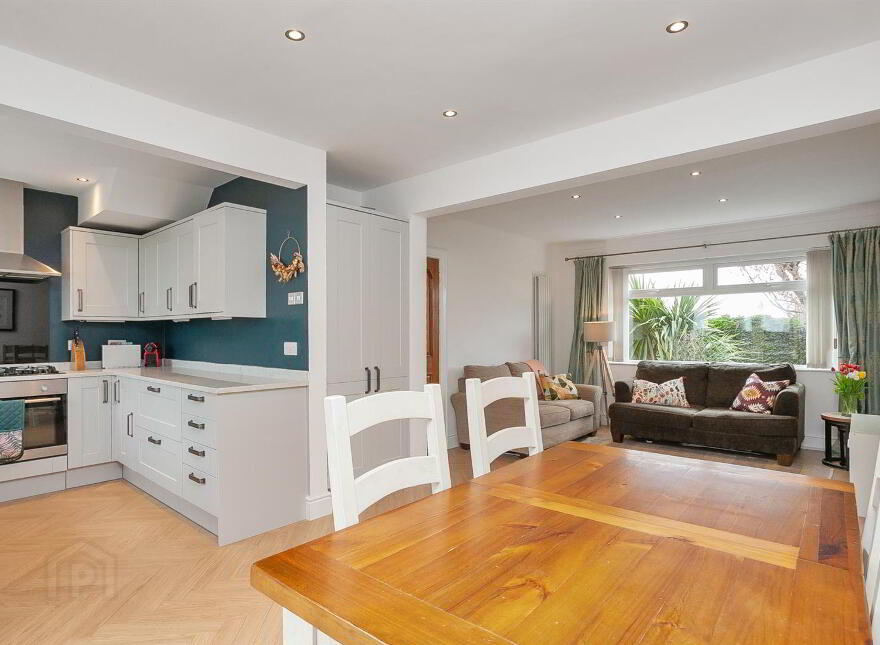 4 Gortgrib Drive, Belfast, BT5 7QX