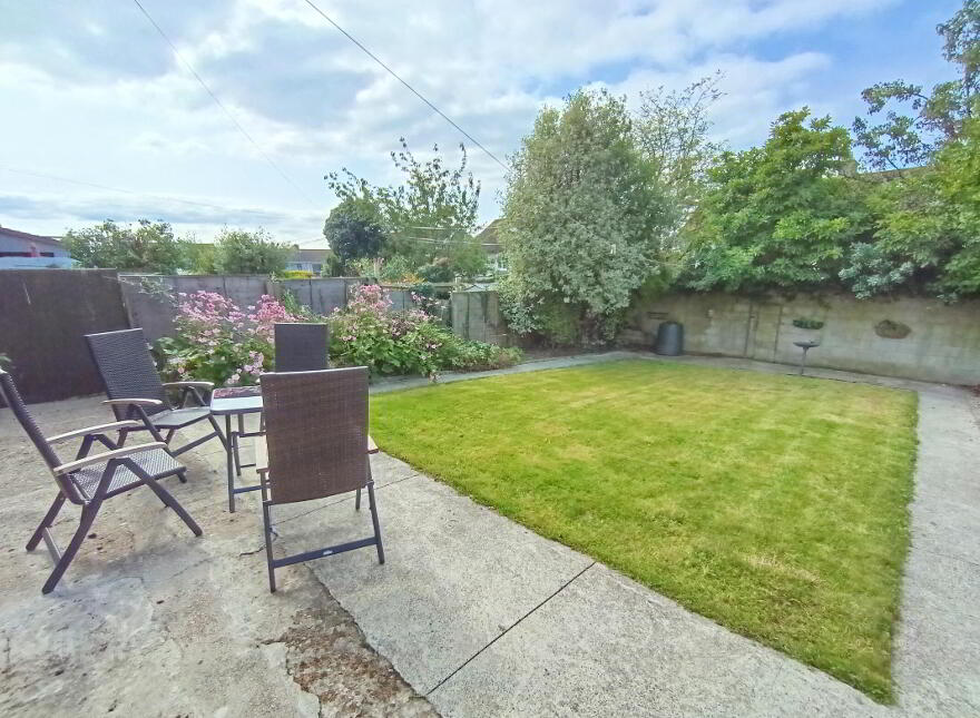 45 College Park, Corbally