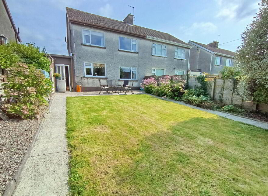 45 College Park, Corbally