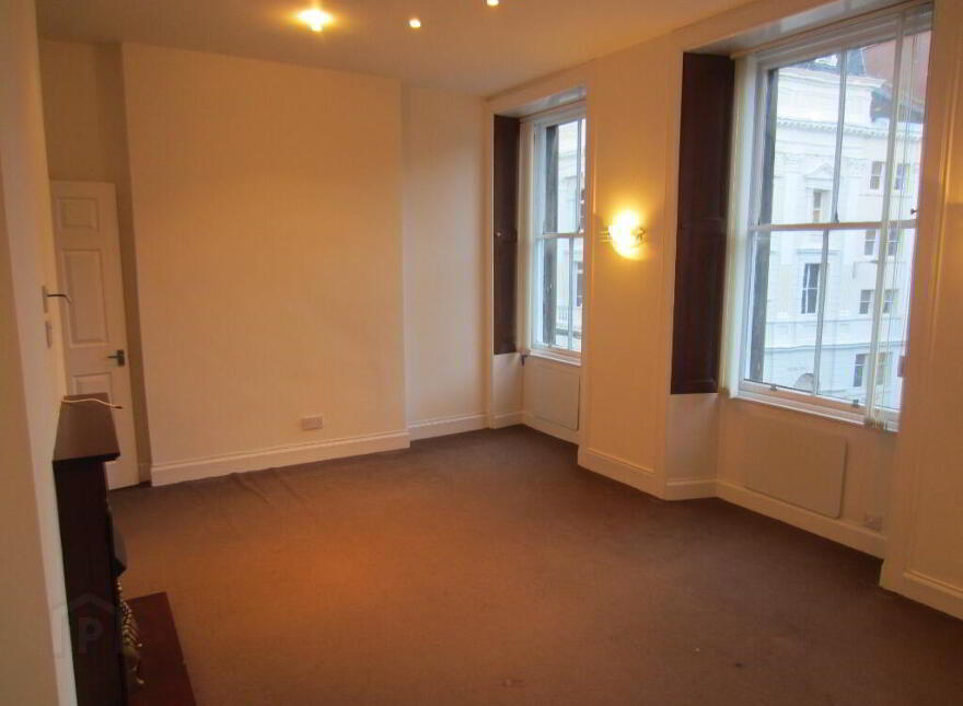 16 Grindlay Street, Tollcross, Edinburgh, EH3 9AS