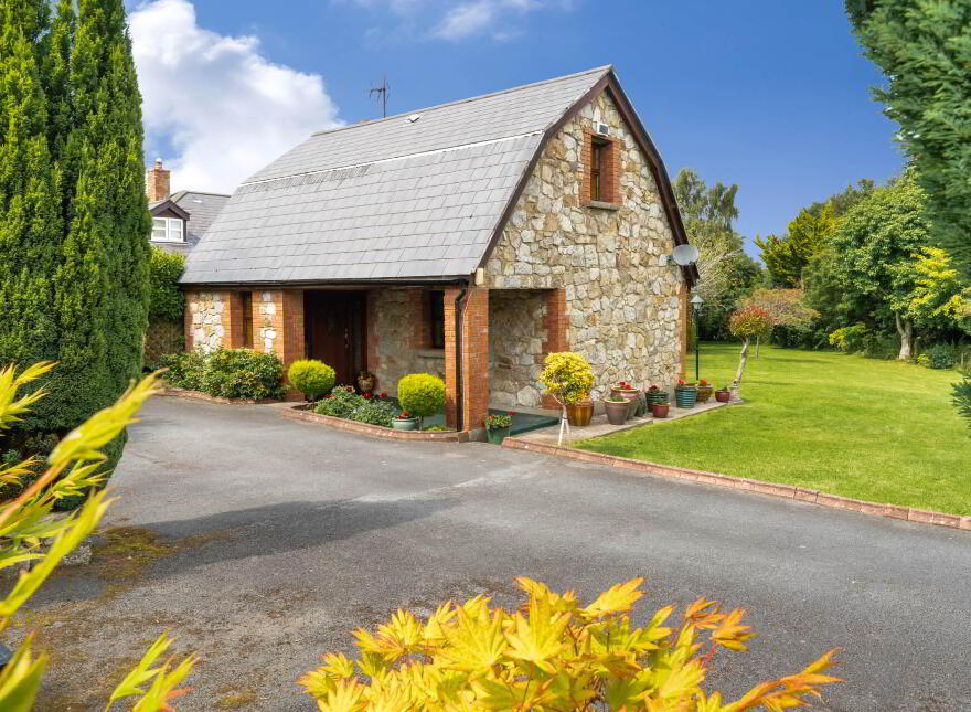 The Mews, Rathmichael Road, Rathmichael, D18KD85