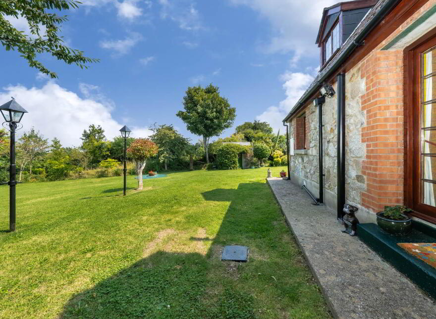 The Mews, Rathmichael Road, Rathmichael, D18KD85