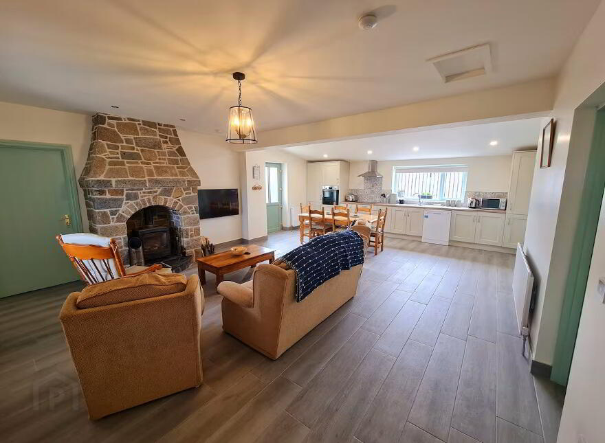 24 Head Road, Kilkeel, BT34 4HU