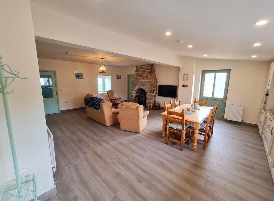 24 Head Road, Kilkeel, BT34 4HU