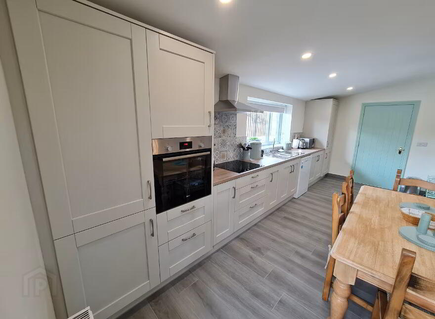 24 Head Road, Kilkeel, BT34 4HU