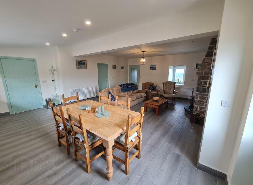 24 Head Road, Kilkeel, BT34 4HU