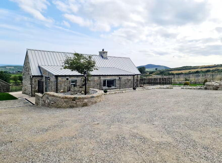 24 Head Road, Kilkeel, BT34 4HU
