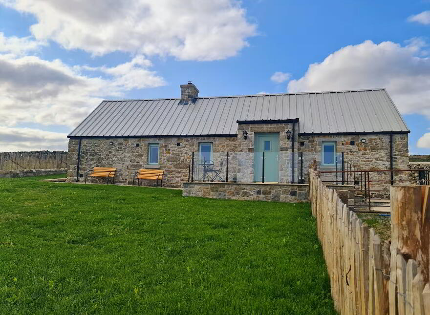 24 Head Road, Kilkeel, BT34 4HU photo