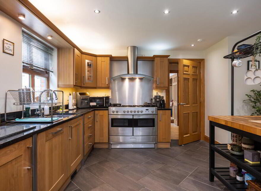 2 Old Golf Course Park, Dunmurry, Belfast, BT17 0FH