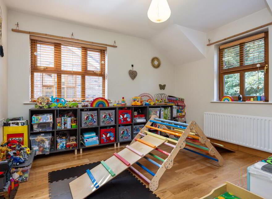 2 Old Golf Course Park, Dunmurry, Belfast, BT17 0FH