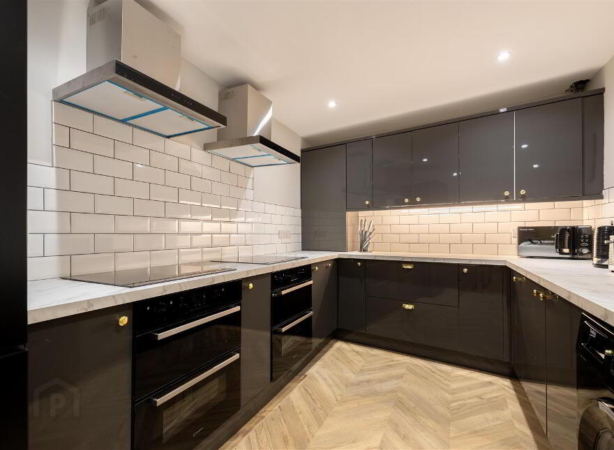 Rooms 1, 2 & 6, 300 Beersbridge Road, Belfast, BT5 5DY