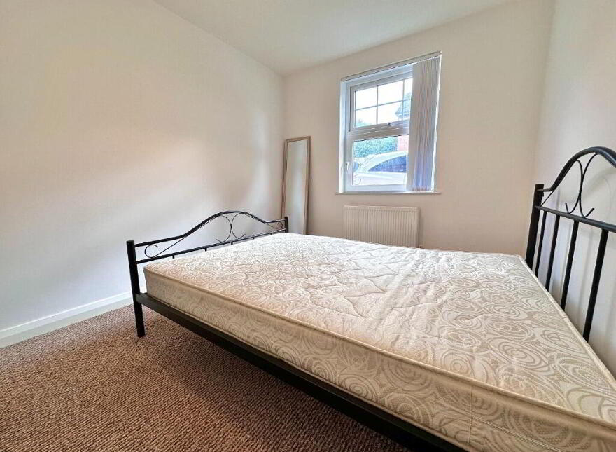 105a Ulsterville Avenue, Belfast, BT9 7AU