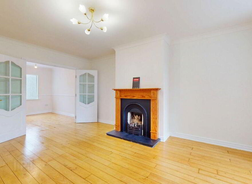 116 Sandford Wood, Swords