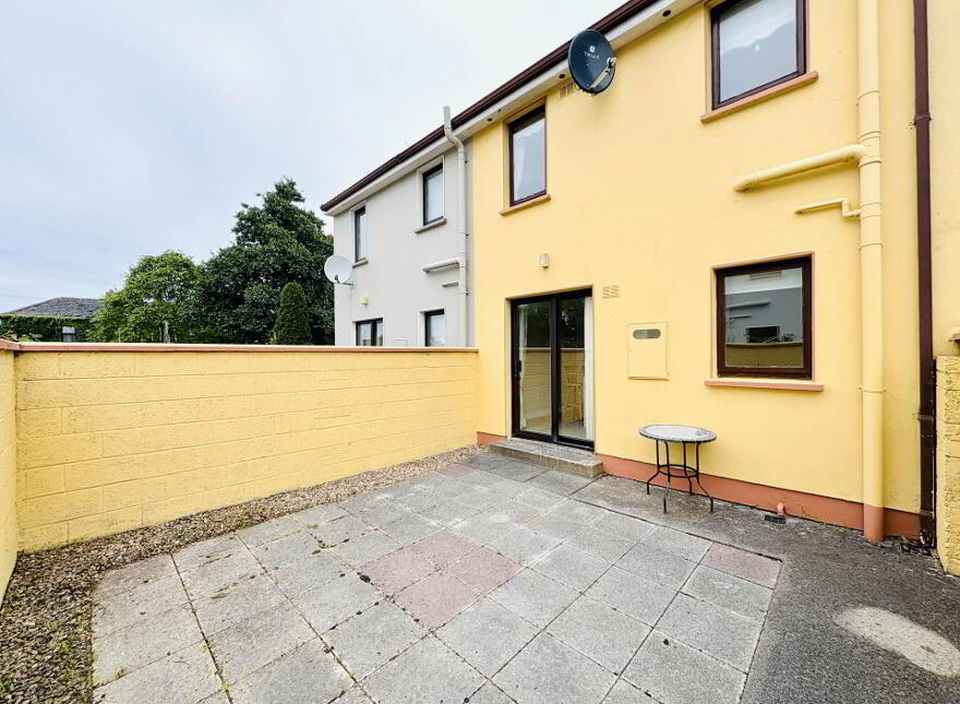 Monavalley, Tralee