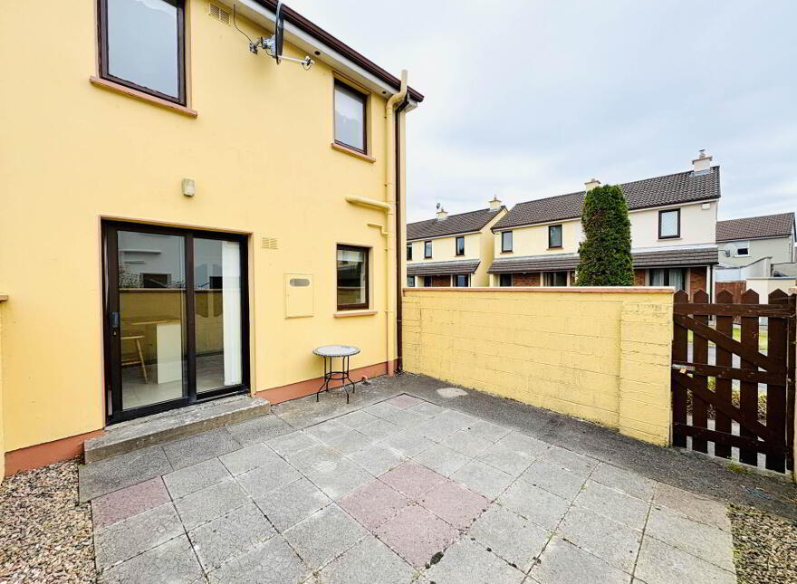 Monavalley, Tralee
