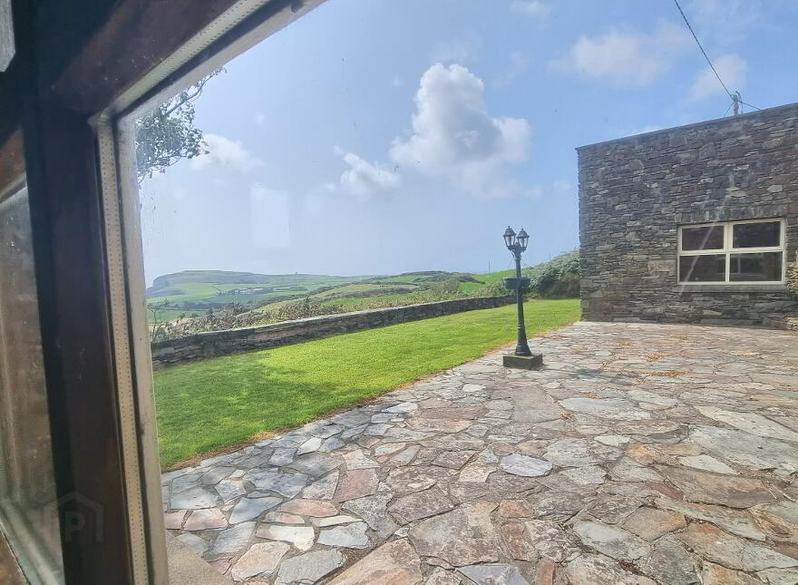 Dooneen, Castletownshend, Skibbereen, P81H702