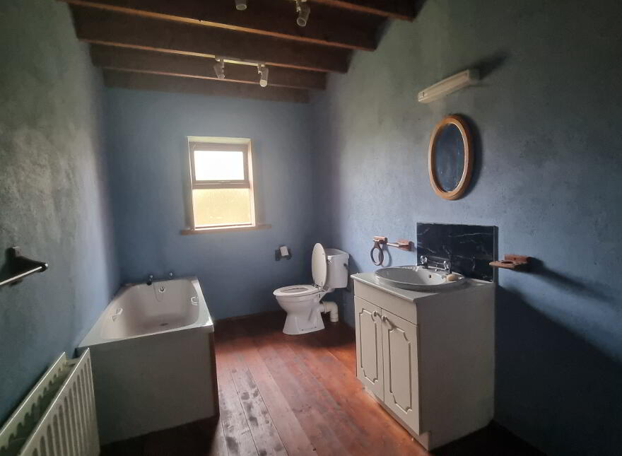 Dooneen, Castletownshend, Skibbereen, P81H702