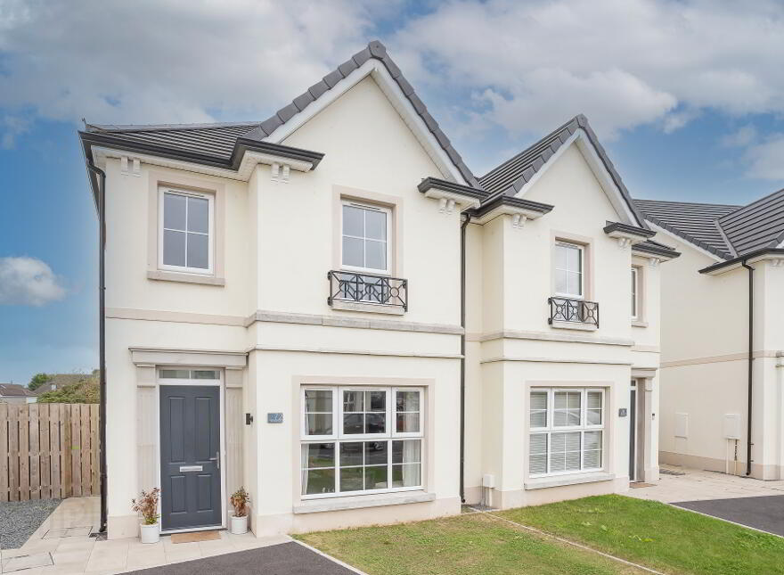 72 The Demesne, Hillsborough Road, Carryduff, BT8 8GU