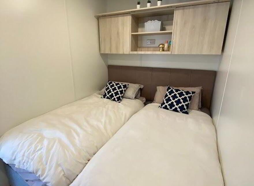 D10 Seapark Mobile Home Park, Lahinch, Ennis