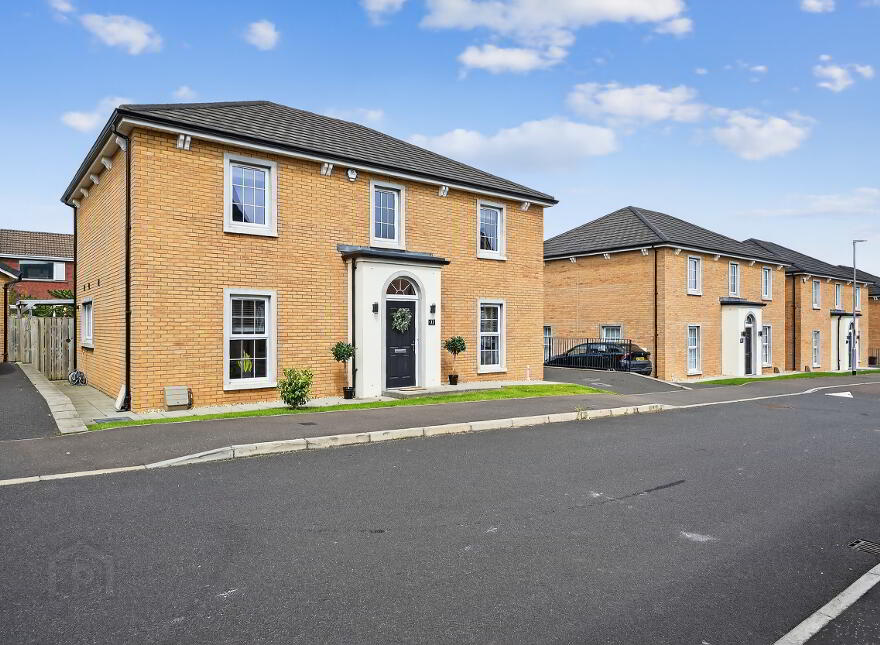 31 Bashford Park Hill, Carrickfergus, BT38 9FG