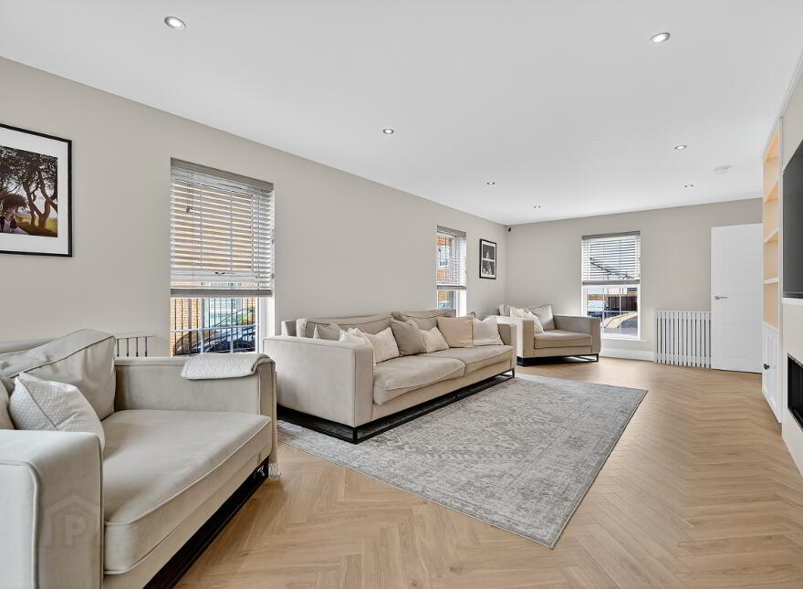 31 Bashford Park Hill, Carrickfergus, BT38 9FG