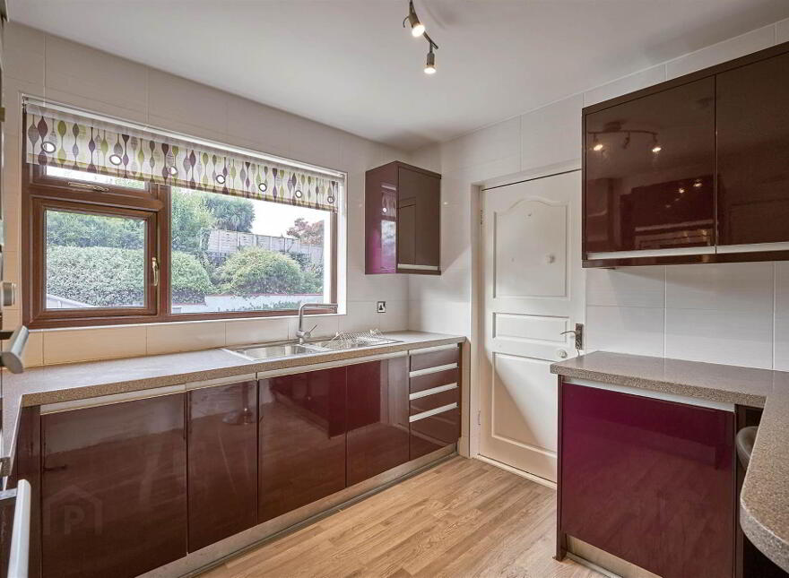 1 Hampton Court, Holywood, BT18 0HU