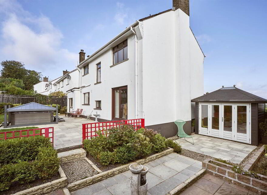 1 Hampton Court, Holywood, BT18 0HU