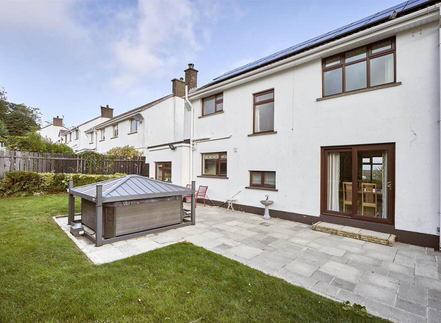 1 Hampton Court, Holywood, BT18 0HU