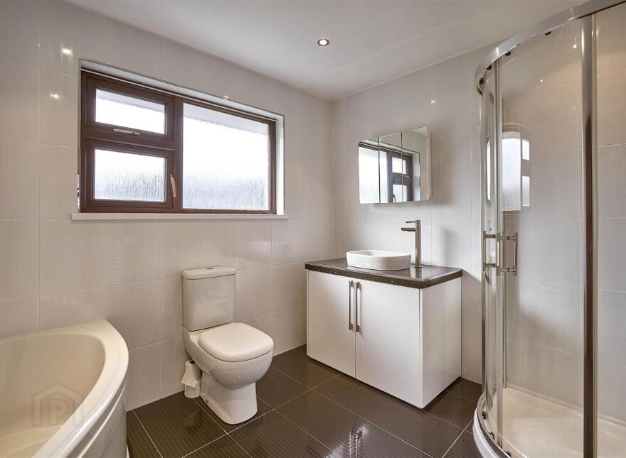 1 Hampton Court, Holywood, BT18 0HU