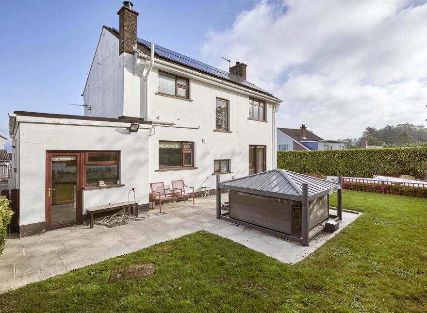 1 Hampton Court, Holywood, BT18 0HU