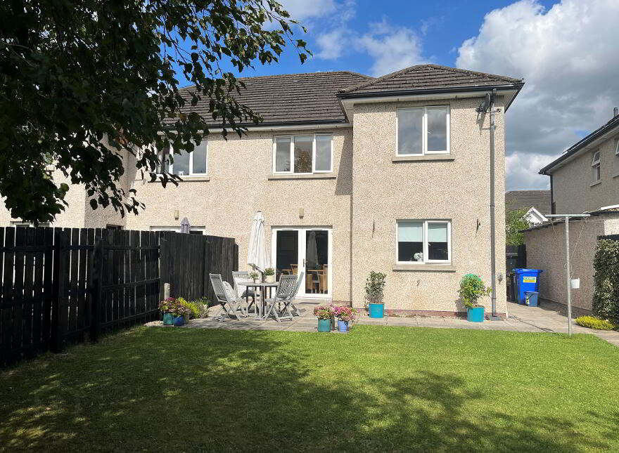 No. 37 Woodvale, Carrickmacross, A81V409