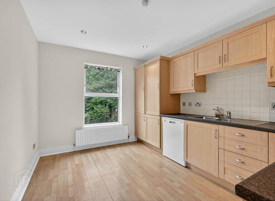 5 Marlborough Manor, 48 Marlborough Park South, Belfast, BT9 6HS
