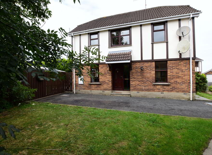 81 Hermitage, Culcavey Road, Hillsborough, BT26 6RJ