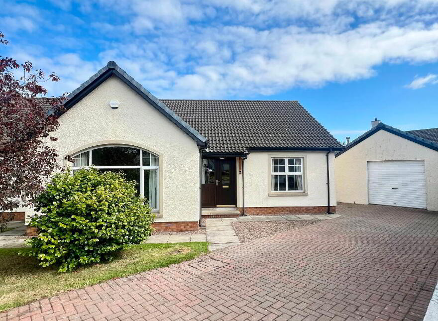 16 Brustin Lee, Ballygally, Larne, BT40 2QA photo