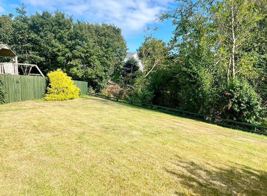 16 Brustin Lee, Ballygally, Larne, BT40 2QA