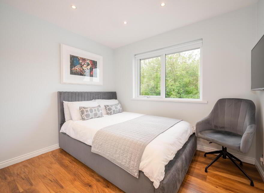 2 Earlswood Grove, Belfast, BT4 3EF
