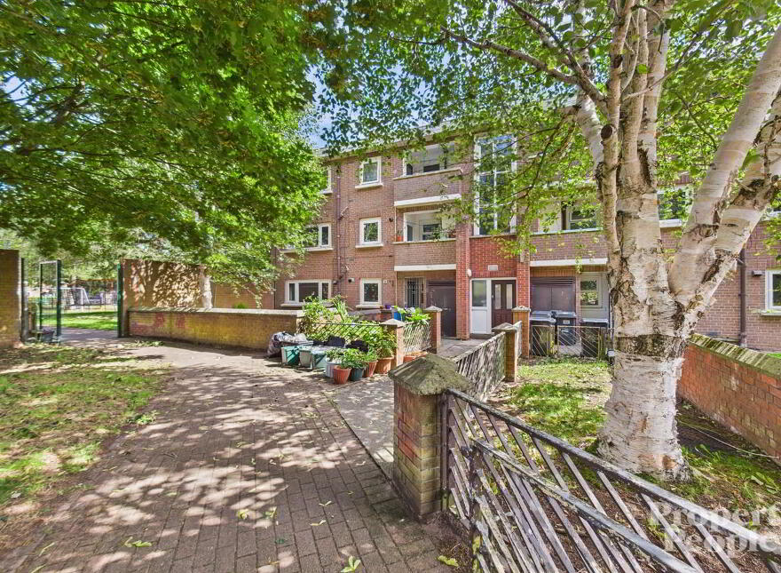 124 Annadale Flats, Belfast, BT7 3AY