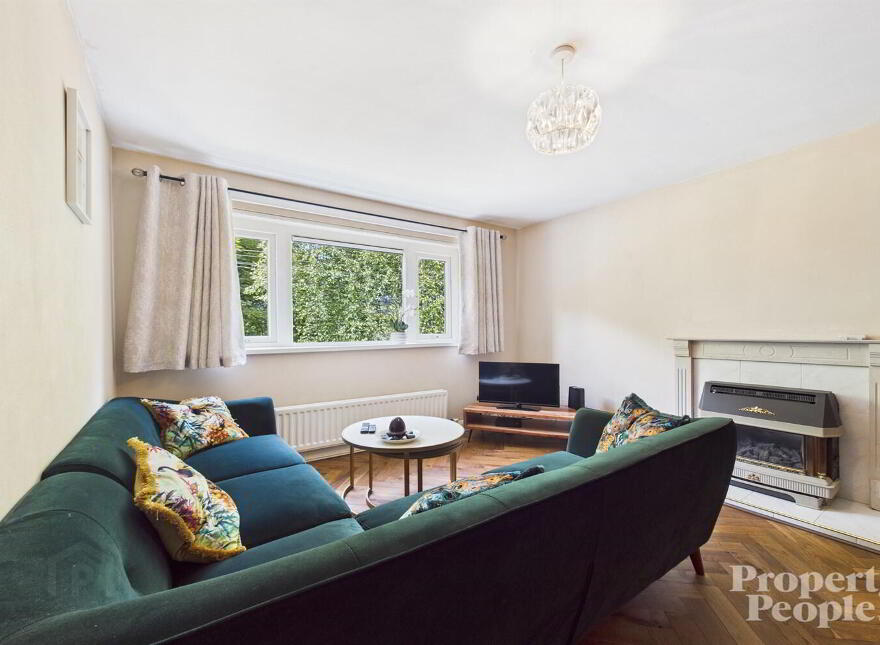 124 Annadale Flats, Belfast, BT7 3AY