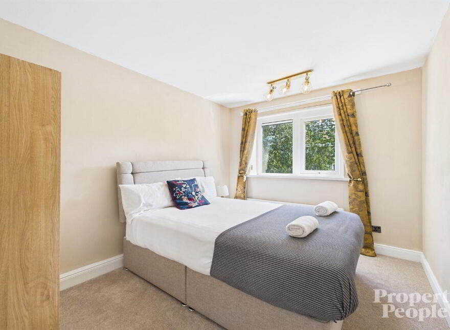 124 Annadale Flats, Belfast, BT7 3AY