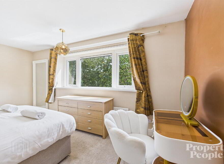 124 Annadale Flats, Belfast, BT7 3AY