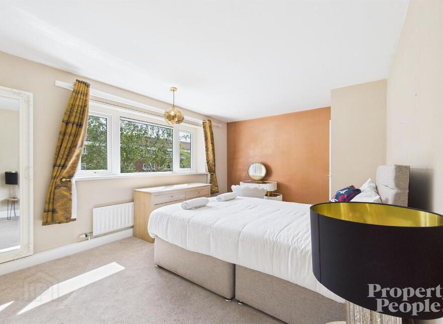 124 Annadale Flats, Belfast, BT7 3AY