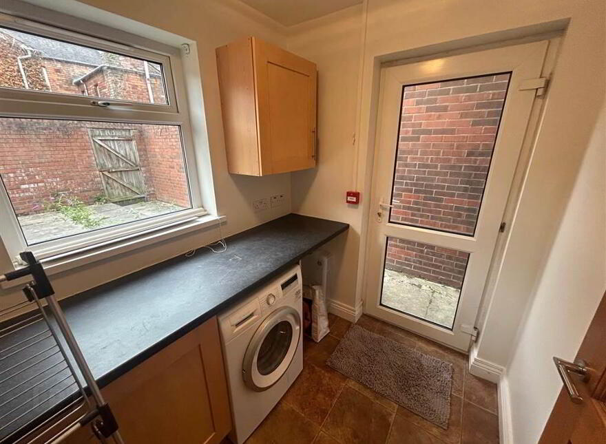 19 Sandhurst Drive, Stranmillis, Belfast, BT9 5AY