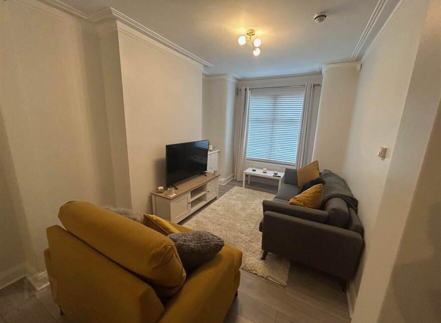 19 Sandhurst Drive, Stranmillis, Belfast, BT9 5AY